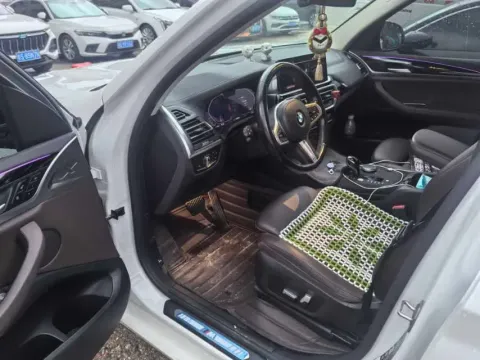 2022 BMW X3 2.0T 184HP L4 8AT