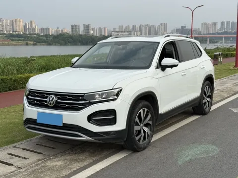 2019 JEEP CHEROKEE,autocango,china used car exporter,china ev exporter,chinese used car exporter,chinese used ev exporter