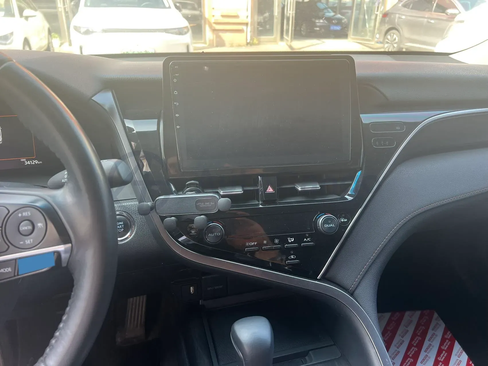 2021 Toyota Camry 2.5L 209HP L4 8AT,autocango,china used car exporter,china ev exporter,chinese used car exporter,chinese used ev exporter