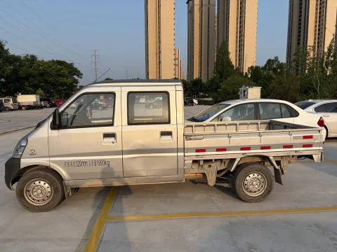 2021 WuLing RongGuang Mini Truck 1.5L 99HP L4 5MT,autocango,china used car exporter,china ev exporter,chinese used car exporter,chinese used ev exporter