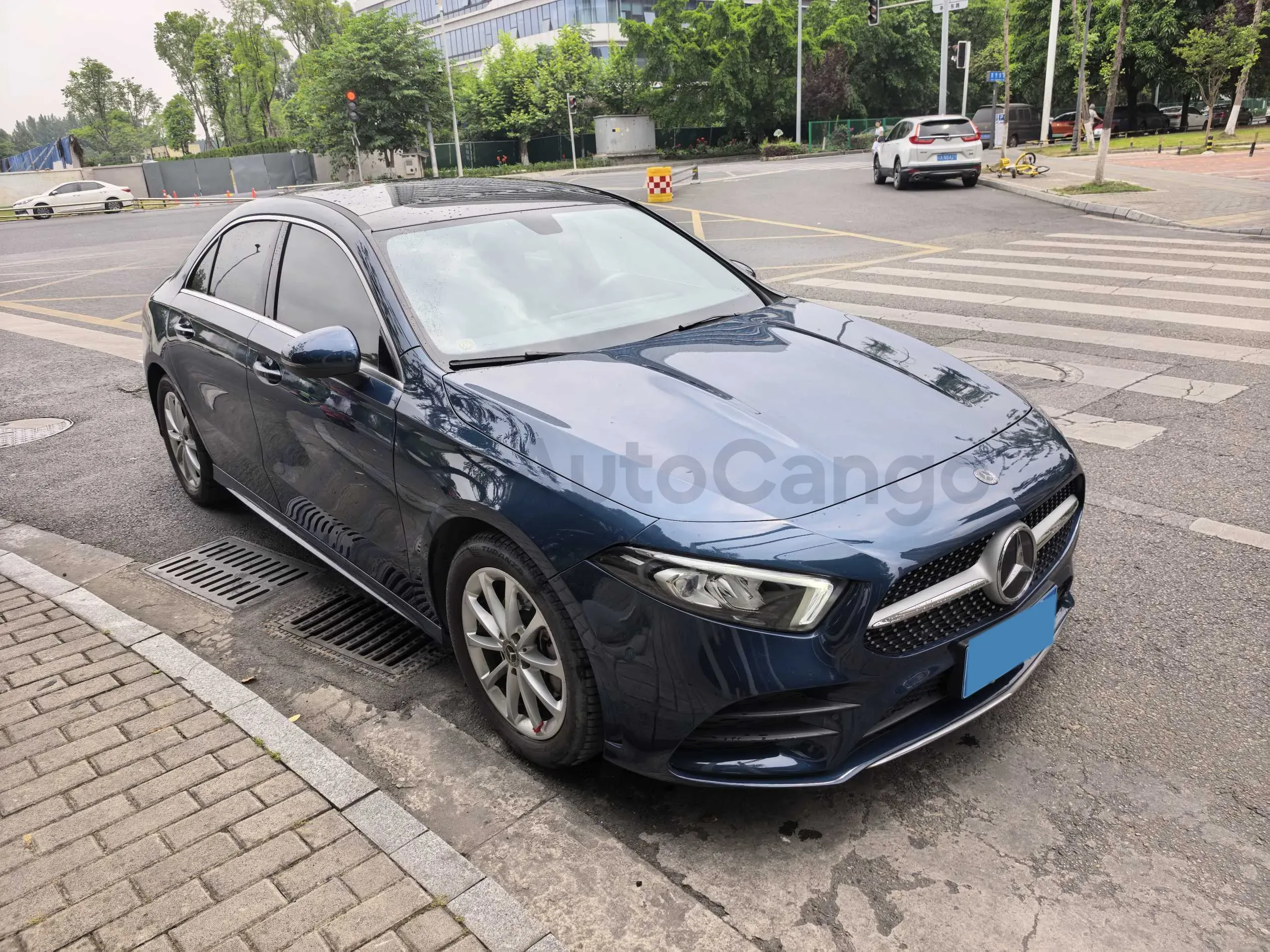 2020 Mercedes-Benz A Class 1.3T 163HP L4 7DCT,autocango,china used car exporter,china ev exporter,chinese used car exporter,chinese used ev exporter