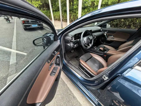 2020 Mercedes-Benz A Class 1.3T 163HP L4 7DCT