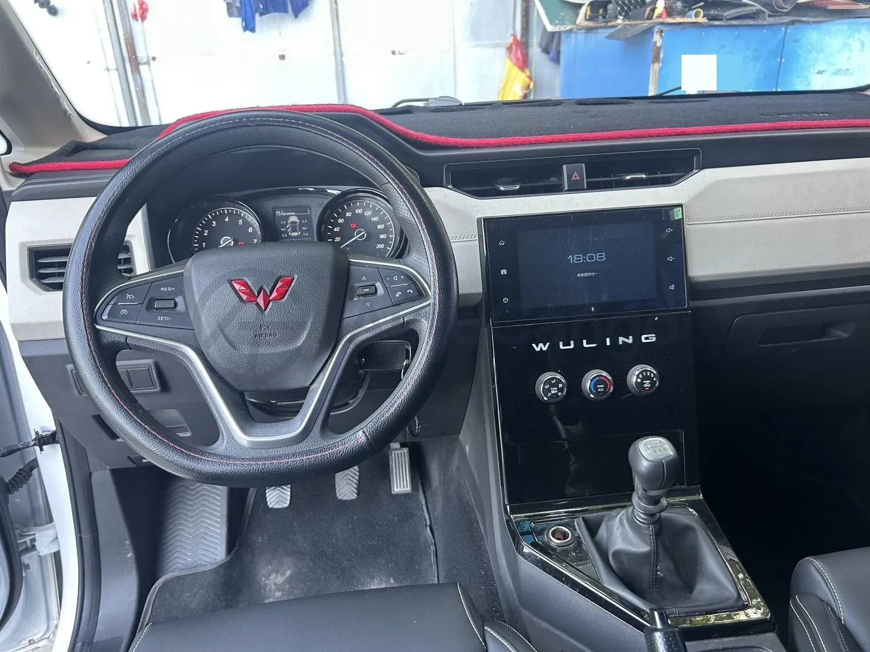 2021 WuLing ZhengChen 1.5T 147HP L4 6MT,autocango,china used car exporter,china ev exporter,chinese used car exporter,chinese used ev exporter
