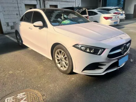 2022 Mercedes-Benz A Class 1.3T 163HP L4 7DCT