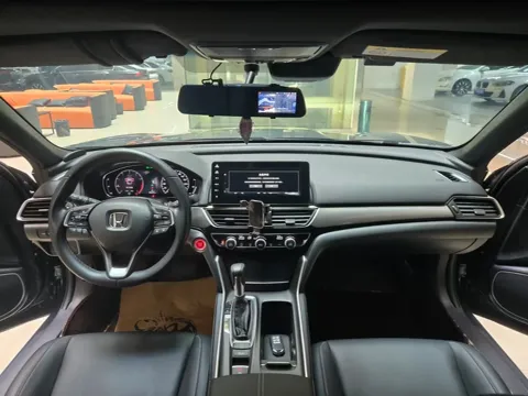 2022 Honda Inspire 1.5T 194HP L4 CVT