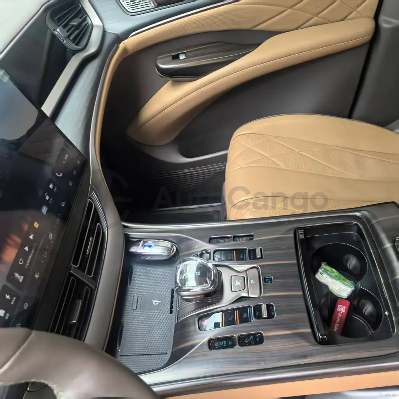 2022 Mercedes-Benz GLC Class 2.0T 197HP L4 9AT,autocango,china used car exporter,china ev exporter,chinese used car exporter,chinese used ev exporter