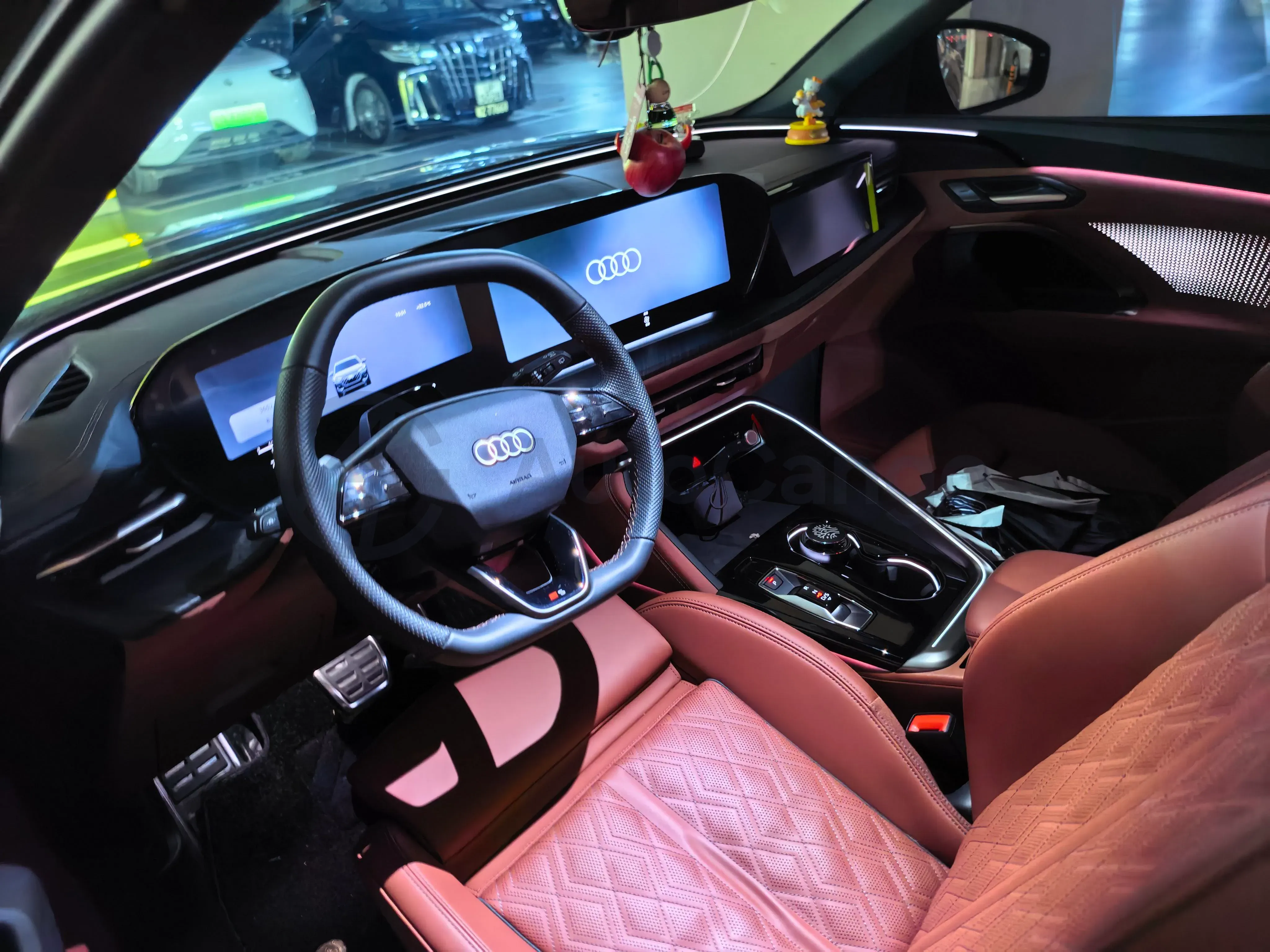 2026 Audi Q5L 2.0T 204HP L4 7DCT Hybrid,autocango,china used car exporter,china ev exporter,chinese used car exporter,chinese used ev exporter