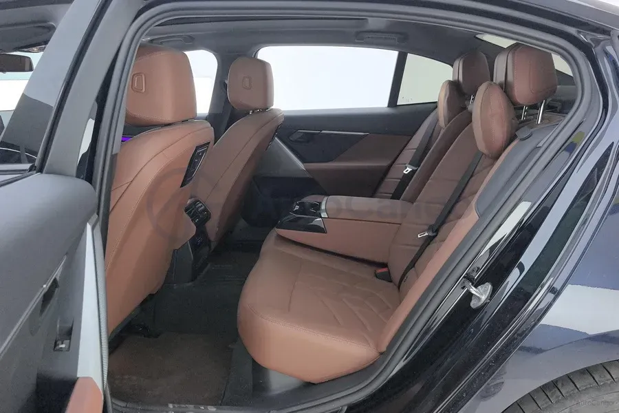 2024 BMW i5 BEV 79.05KWH,autocango,china used car exporter,china ev exporter,chinese used car exporter,chinese used ev exporter