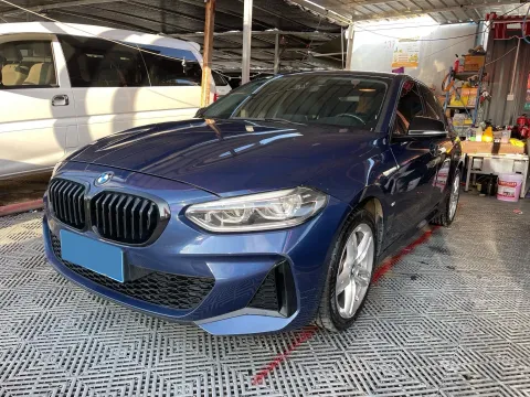 2021 BMW 1 SERIES,autocango,china used car exporter,china ev exporter,chinese used car exporter,chinese used ev exporter