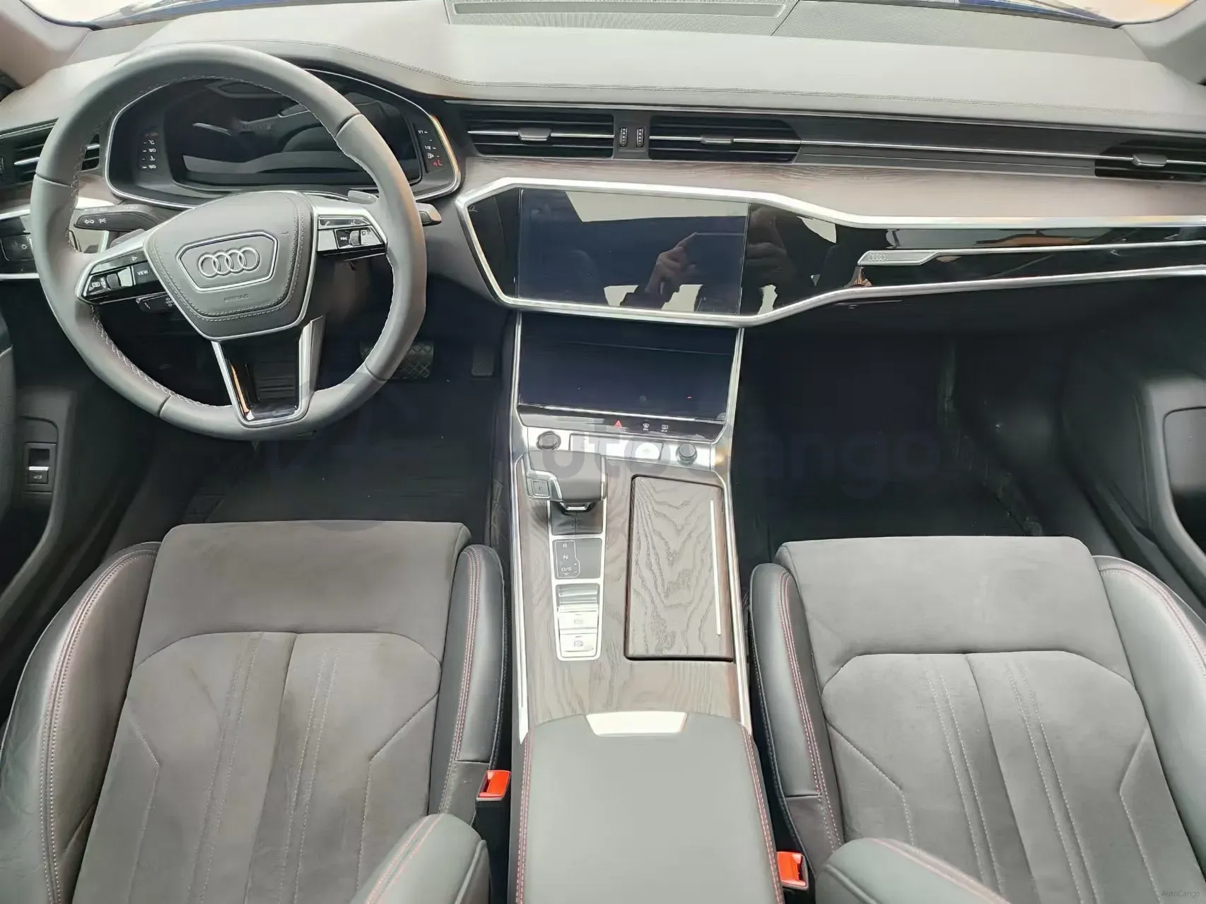 2024 Audi A6L 2.0T 245HP L4 7DCT,autocango,china used car exporter,china ev exporter,chinese used car exporter,chinese used ev exporter