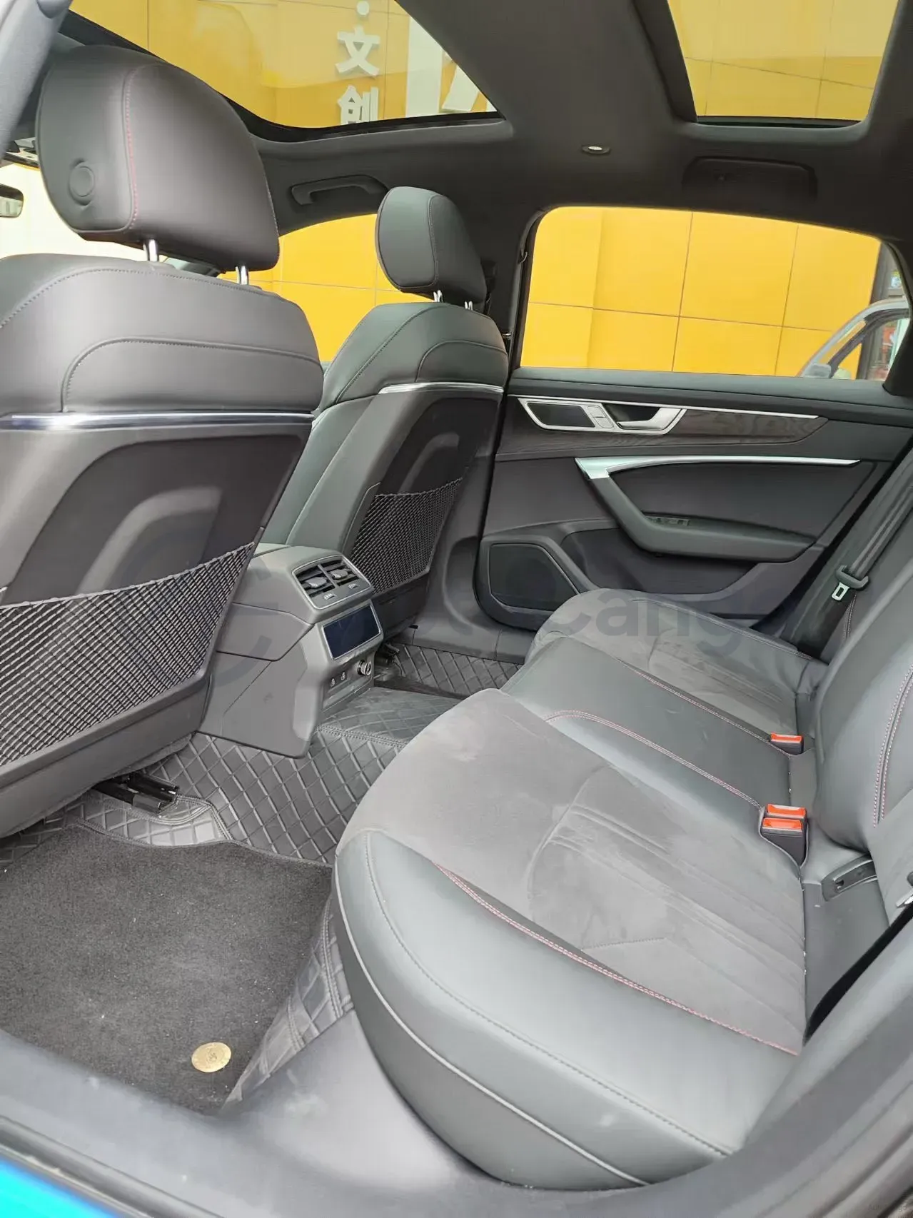 2024 Audi A6L 2.0T 245HP L4 7DCT,autocango,china used car exporter,china ev exporter,chinese used car exporter,chinese used ev exporter