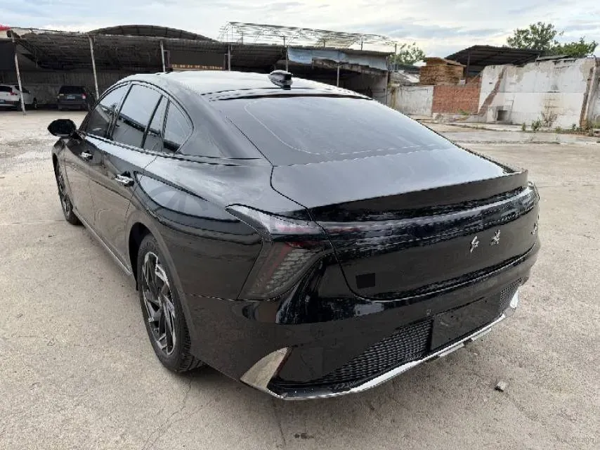 2024 HongQi H6 2.0T 252HP L4 8AT,autocango,china used car exporter,china ev exporter,chinese used car exporter,chinese used ev exporter