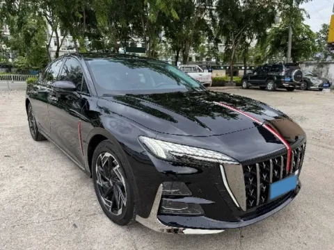 2024 HongQi H6 2.0T 252HP L4 8AT
