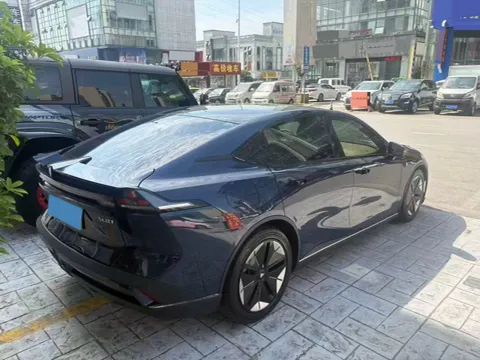 2022 Mazda 3 Axela 2.0L 158HP L4 6AT