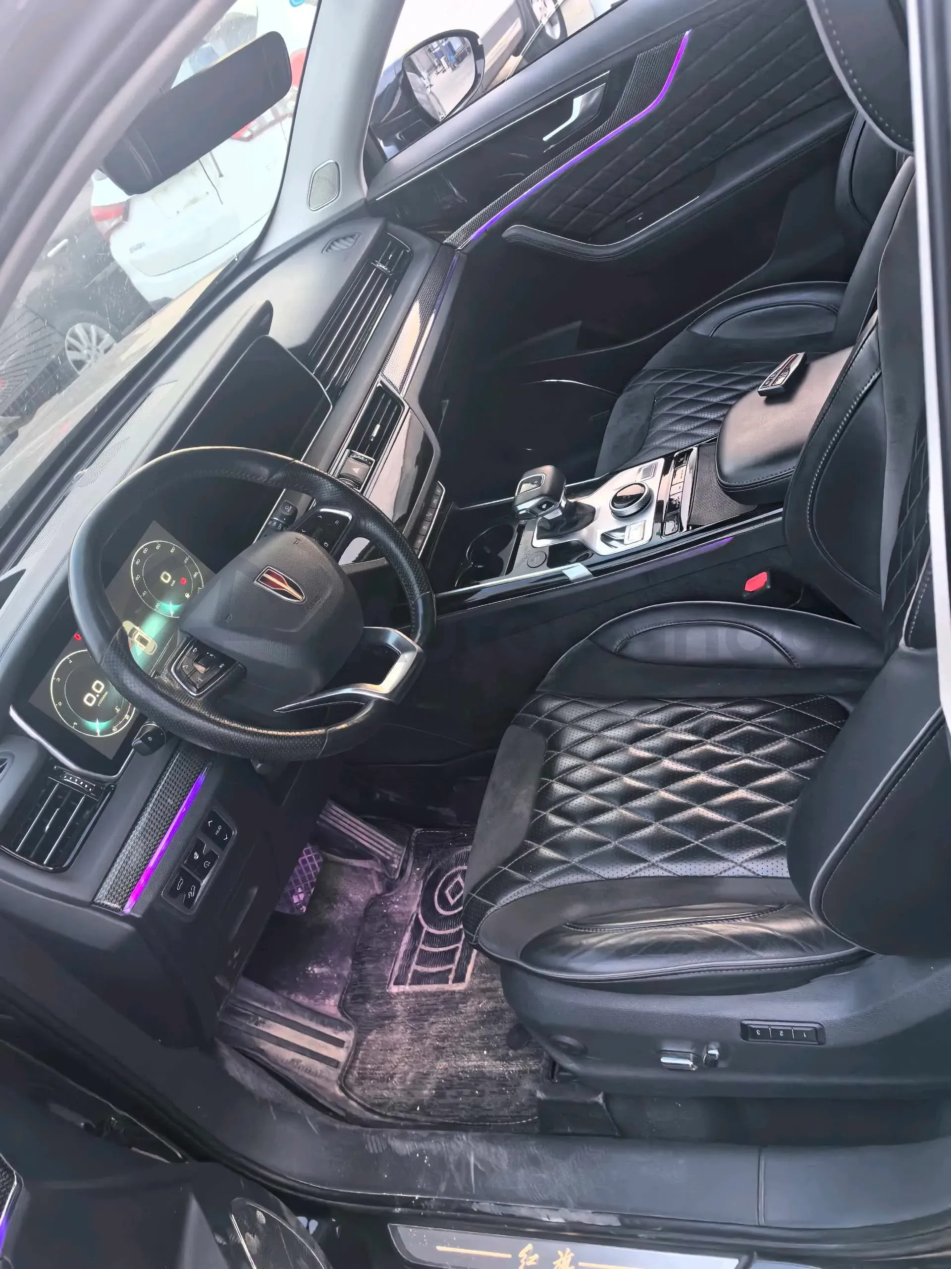 2019 HongQi HS5 2.0T 224HP L4 6AT,autocango,china used car exporter,china ev exporter,chinese used car exporter,chinese used ev exporter