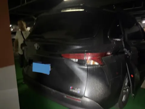 2021 Toyota Sienna 2.5L 192HP L4 E-CVT Hybrid
