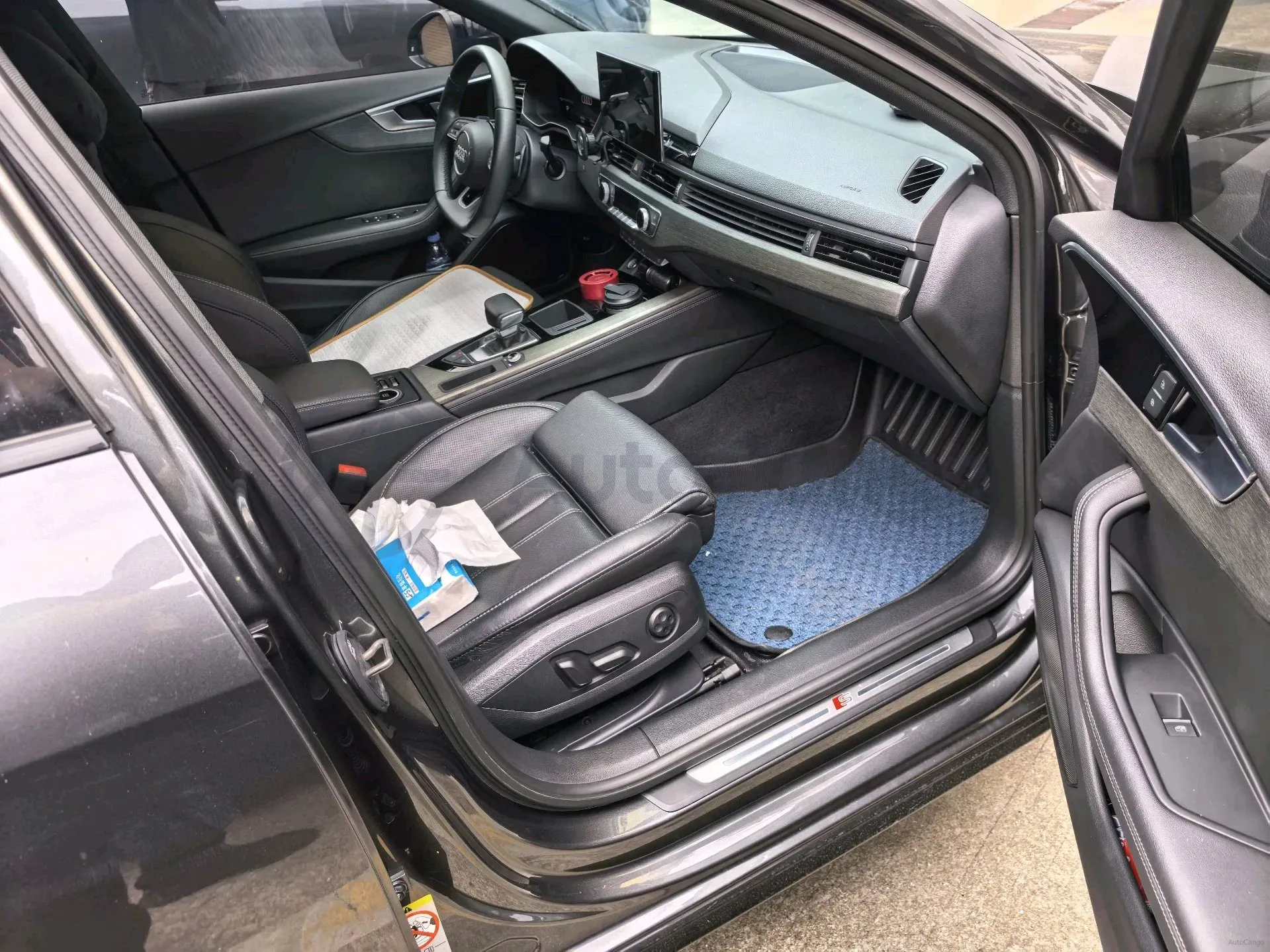 2023 Audi A4L 2.0T 190HP L4 7DCT,autocango,china used car exporter,china ev exporter,chinese used car exporter,chinese used ev exporter