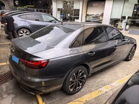 2023 Audi A4L 2.0T 190HP L4 7DCT