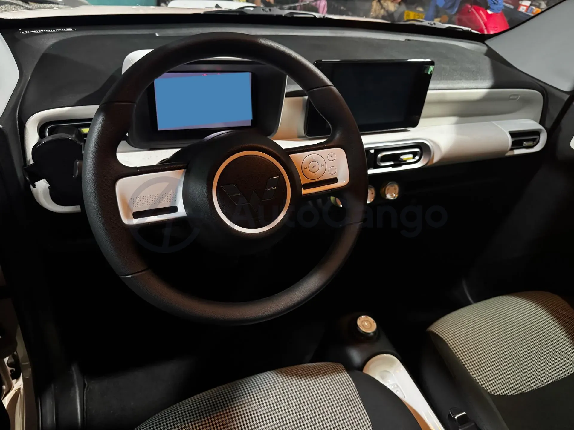2024 WuLing HongGuang MINI EV BEV 17.3KWH,autocango,china used car exporter,china ev exporter,chinese used car exporter,chinese used ev exporter