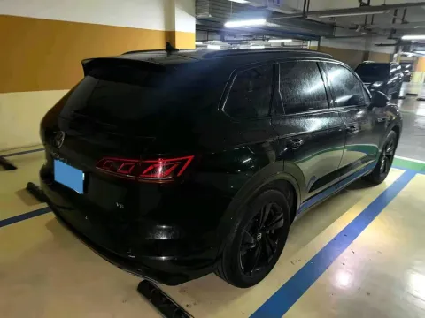 2022 Volkswagen Touareg 3.0T 340HP V6 8AT