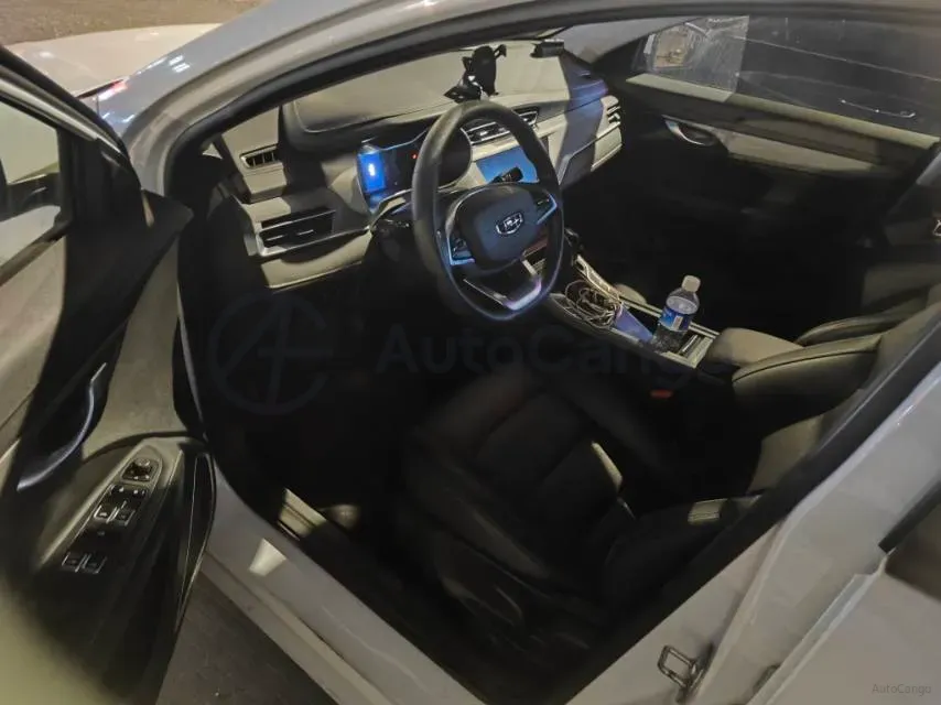 2021 BaoJun 530 1.5T 147HP L4 CVT,autocango,china used car exporter,china ev exporter,chinese used car exporter,chinese used ev exporter