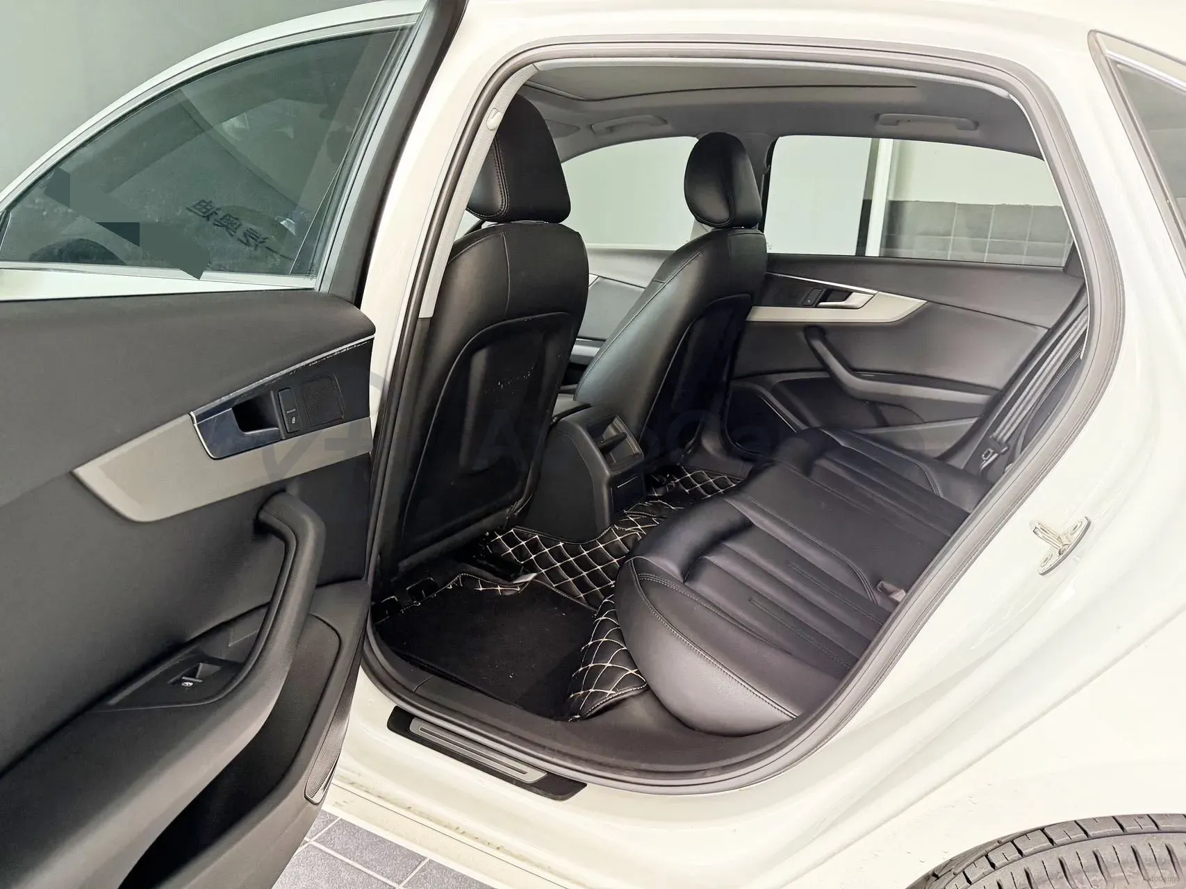 2019 Audi A4L 2.0T 190HP L4 7DCT,autocango,china used car exporter,china ev exporter,chinese used car exporter,chinese used ev exporter
