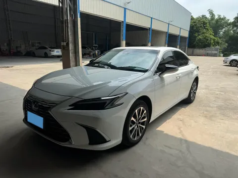 2026 LEXUS ES,autocango,china used car exporter,china ev exporter,chinese used car exporter,chinese used ev exporter