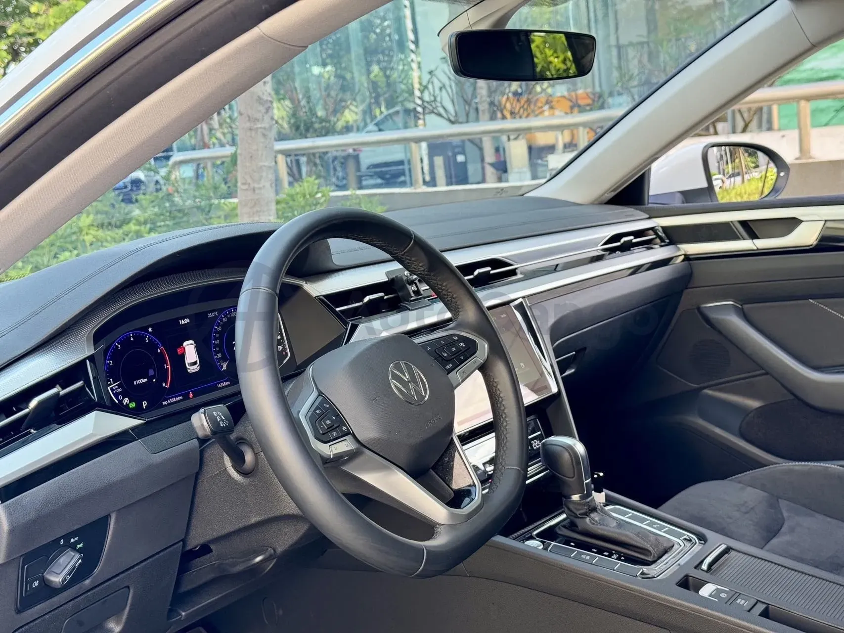 2023 Volkswagen CC 2.0T 186HP L4 7DCT,autocango,china used car exporter,china ev exporter,chinese used car exporter,chinese used ev exporter
