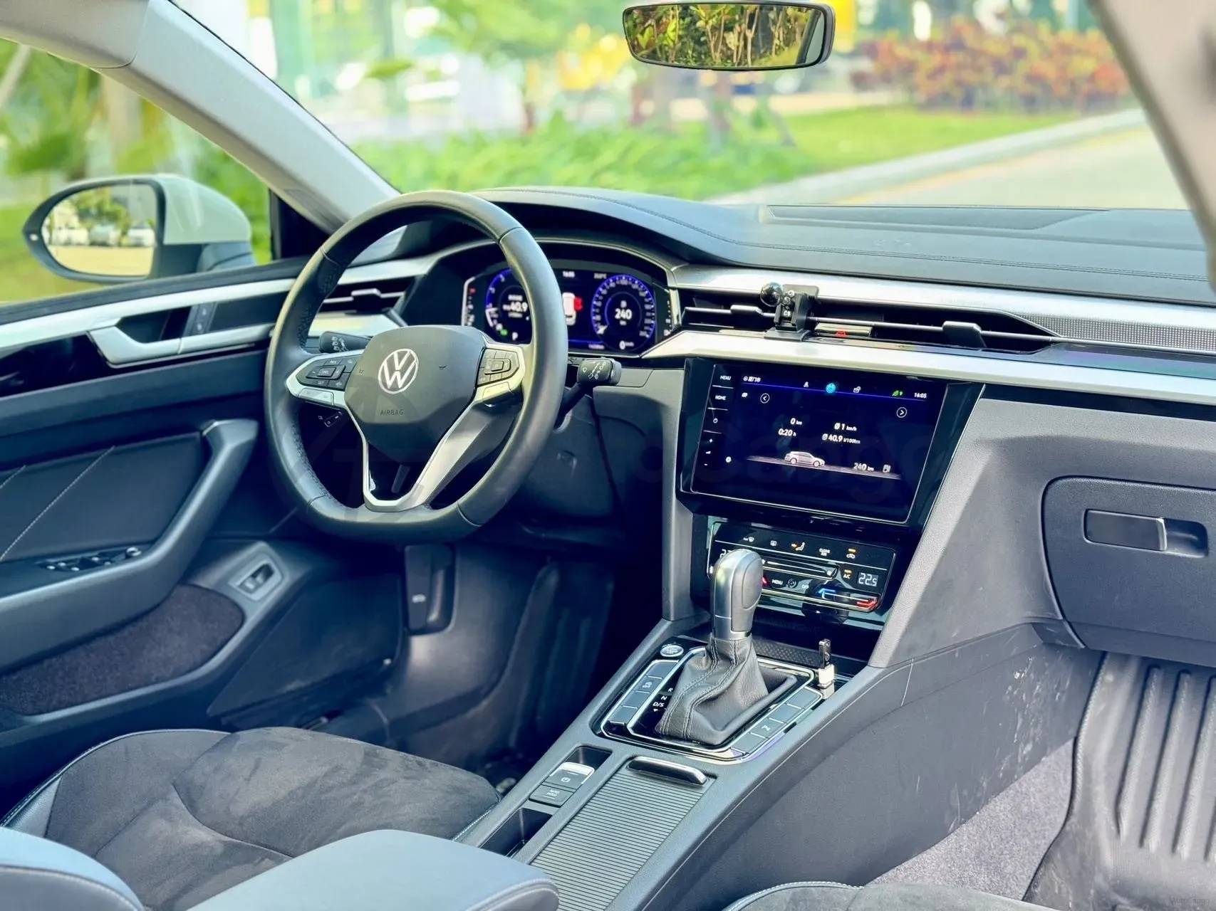 2023 Volkswagen CC 2.0T 186HP L4 7DCT,autocango,china used car exporter,china ev exporter,chinese used car exporter,chinese used ev exporter