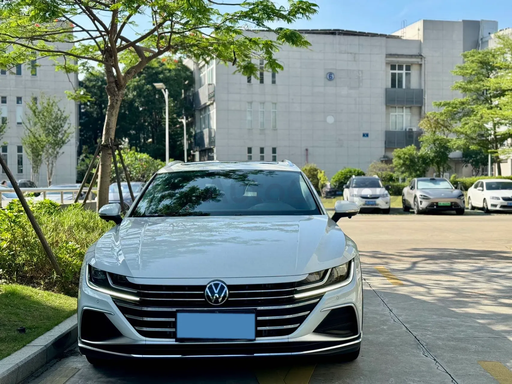 2023 Volkswagen CC 2.0T 186HP L4 7DCT,autocango,china used car exporter,china ev exporter,chinese used car exporter,chinese used ev exporter