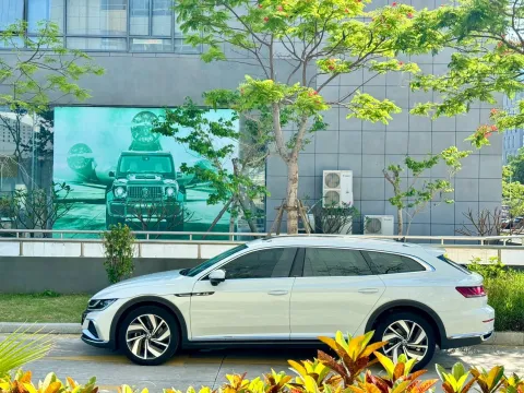 2023 Volkswagen CC 2.0T 186HP L4 7DCT