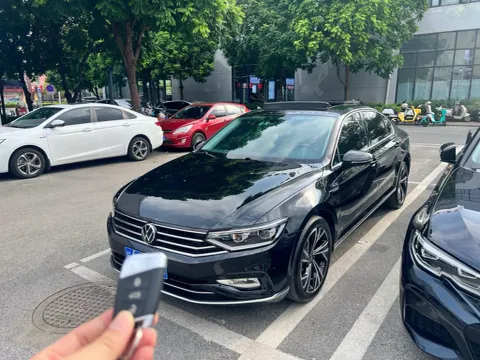 2021 VOLKSWAGEN MAGOTAN,autocango,china used car exporter,china ev exporter,chinese used car exporter,chinese used ev exporter
