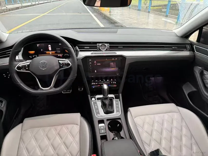 2024 Volkswagen Magotan 1.4T 150HP L4 7DCT,autocango,china used car exporter,china ev exporter,chinese used car exporter,chinese used ev exporter