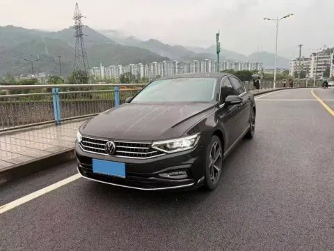 2024 VOLKSWAGEN MAGOTAN,autocango,china used car exporter,china ev exporter,chinese used car exporter,chinese used ev exporter