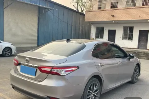 2021 Toyota Camry 2.5L 209HP L4 8AT