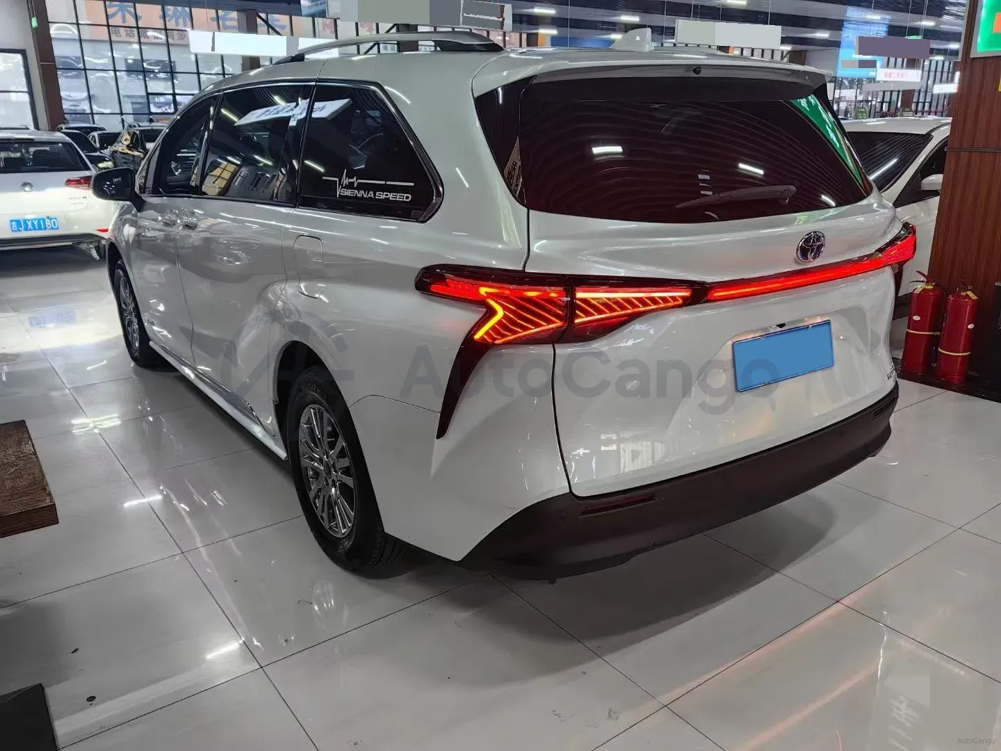 2023 Toyota Sienna 2.5L 189HP L4 E-CVT Hybrid,autocango,china used car exporter,china ev exporter,chinese used car exporter,chinese used ev exporter