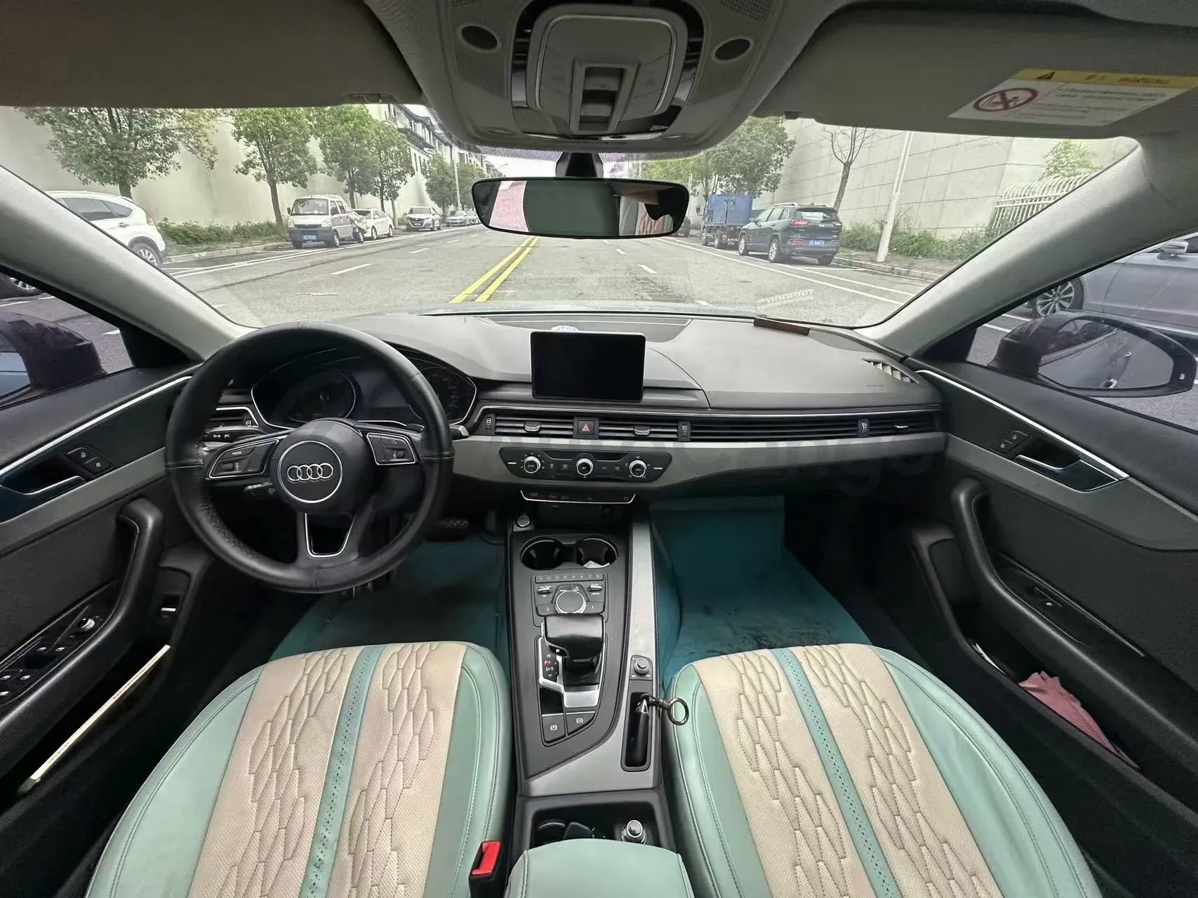 2019 Audi A4L 2.0T 190HP L4 7DCT,autocango,china used car exporter,china ev exporter,chinese used car exporter,chinese used ev exporter