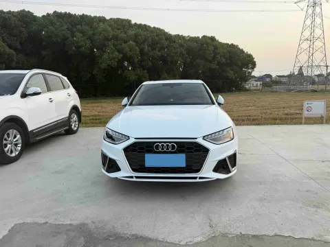 2024 Audi A4L 2.0T 190HP L4 7DCT,autocango,china used car exporter,china ev exporter,chinese used car exporter,chinese used ev exporter