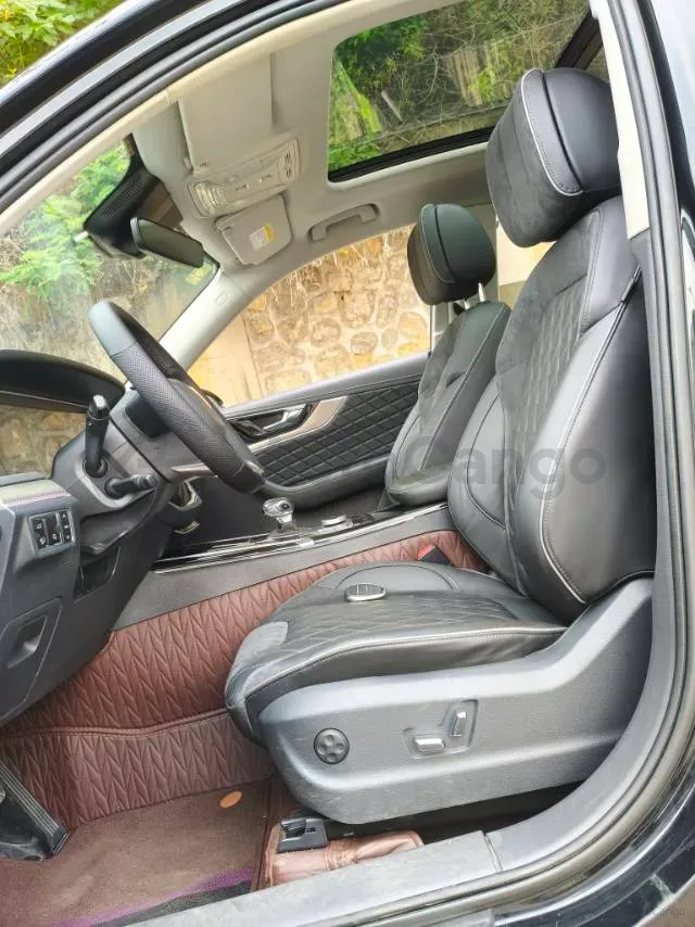 2019 HongQi HS5 2.0T 224HP L4 6AT,autocango,china used car exporter,china ev exporter,chinese used car exporter,chinese used ev exporter