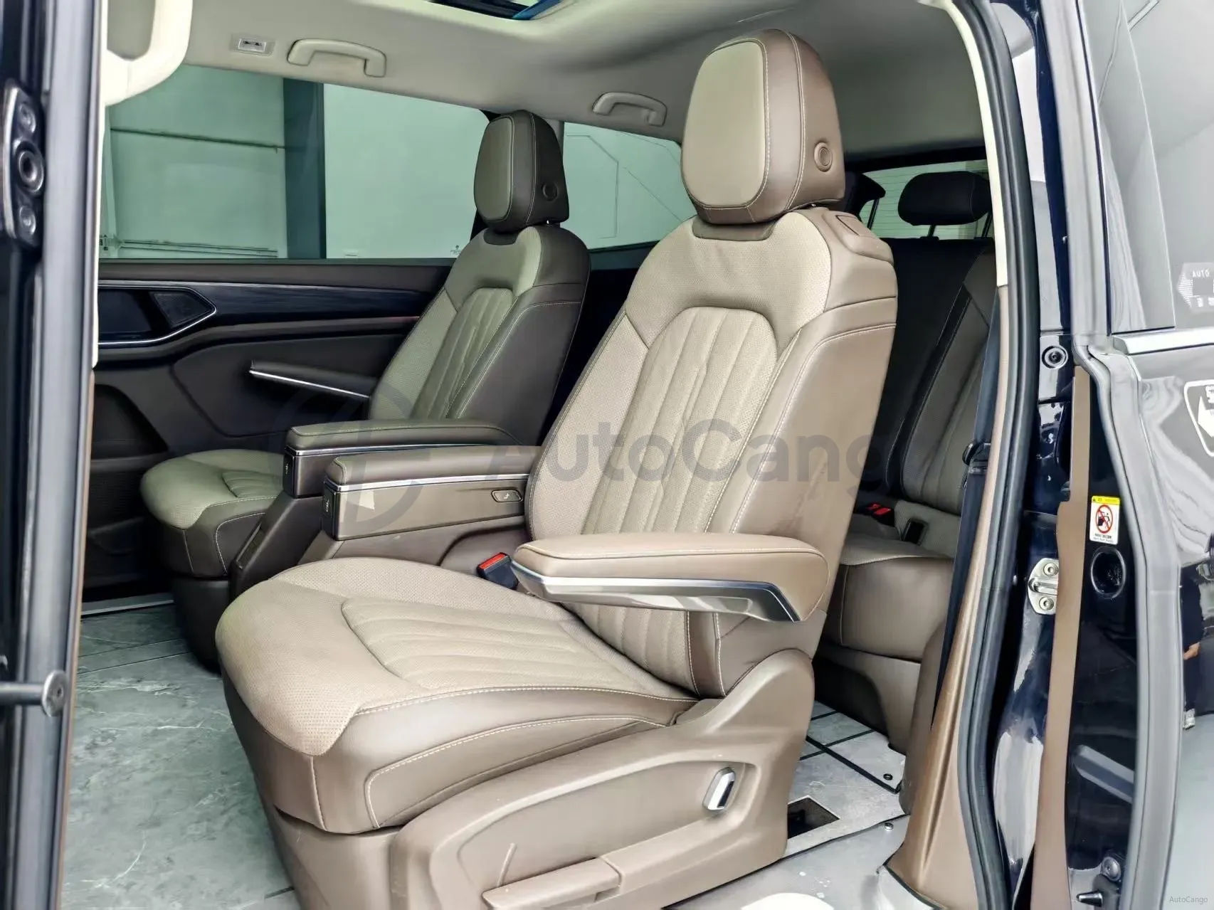 2022 Mercedes-Benz EQA Class BEV 73.5KWH,autocango,china used car exporter,china ev exporter,chinese used car exporter,chinese used ev exporter