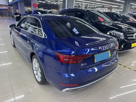 2019 Audi A4L 2.0T 190HP L4 7DCT,autocango,china used car exporter,china ev exporter,chinese used car exporter,chinese used ev exporter