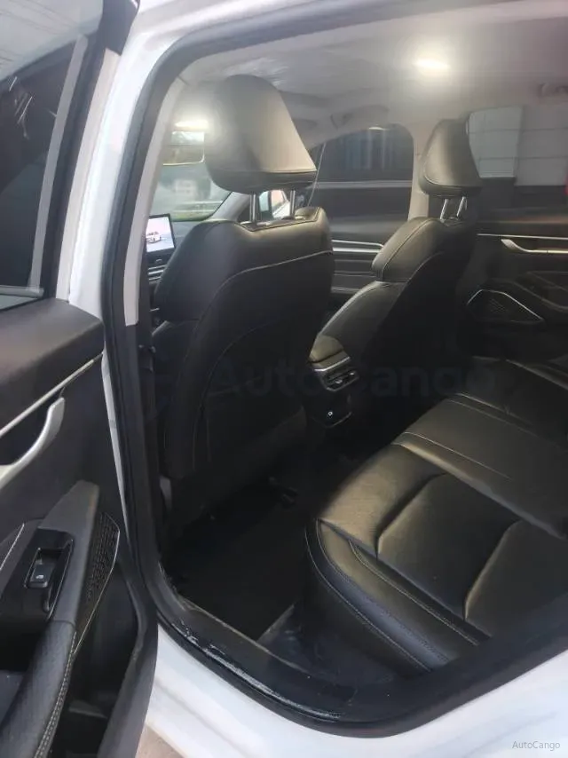 2025 Geely Emgrand 1.5L 127HP L4 CVT,autocango,china used car exporter,china ev exporter,chinese used car exporter,chinese used ev exporter