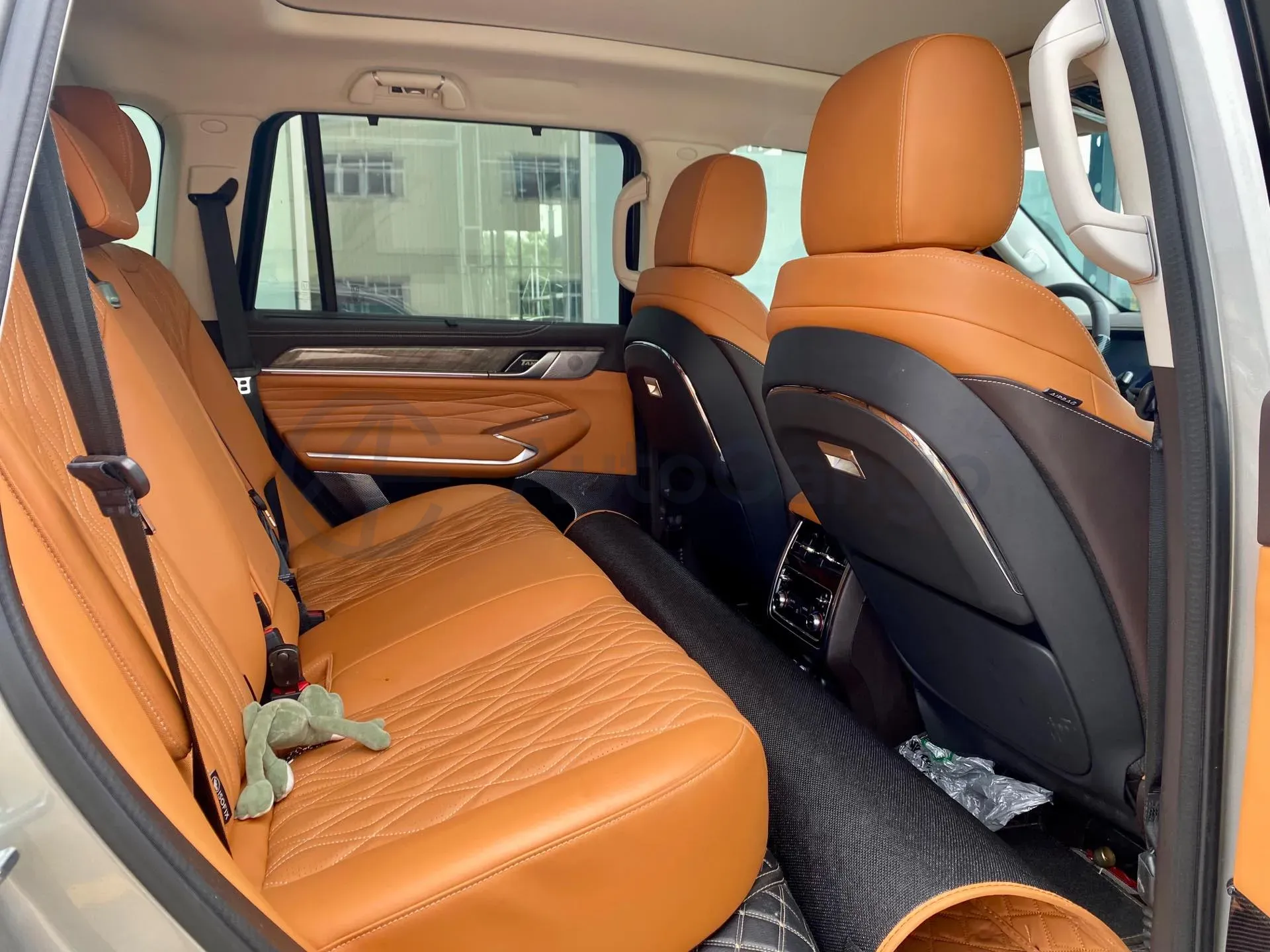 2023 Tank 500 2.0T 252HP L4 9AT PHEV 37.1KWH,autocango,china used car exporter,china ev exporter,chinese used car exporter,chinese used ev exporter