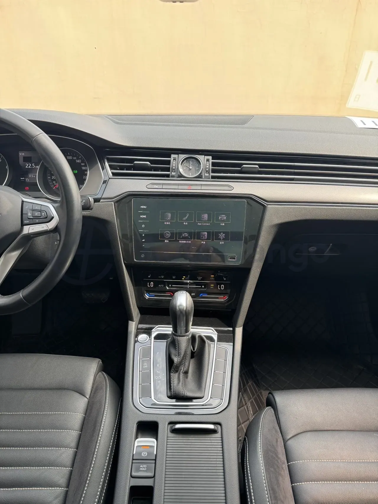 2020 Volkswagen Magotan 2.0T 186HP L4 7DCT,autocango,china used car exporter,china ev exporter,chinese used car exporter,chinese used ev exporter