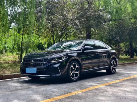 2023 VOLKSWAGEN PASSAT,autocango,china used car exporter,china ev exporter,chinese used car exporter,chinese used ev exporter
