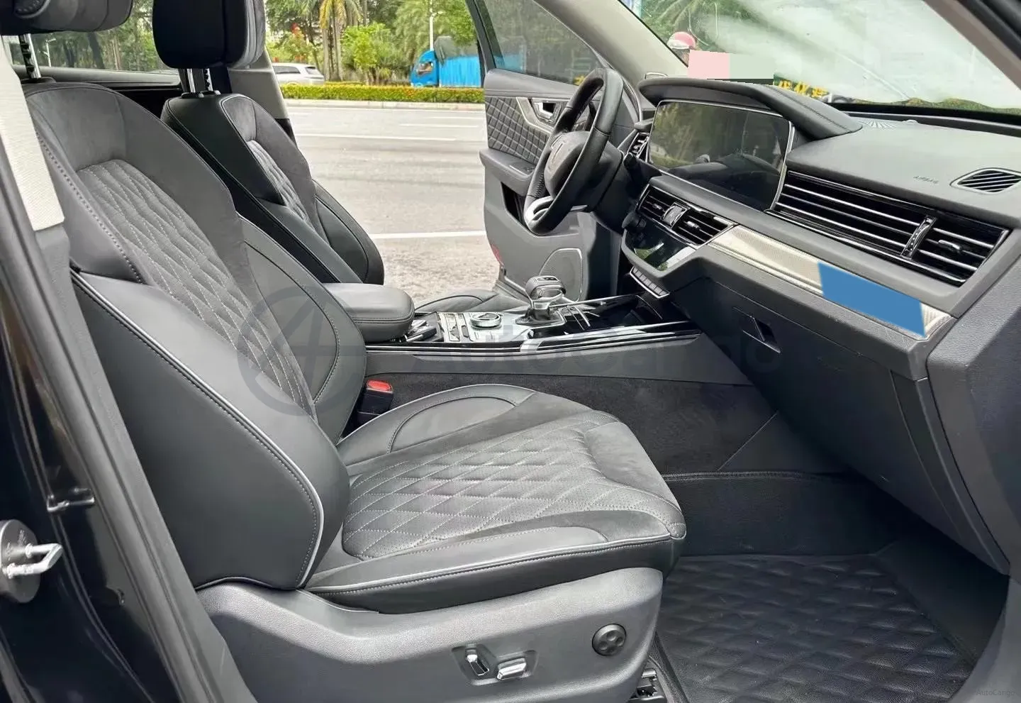 2019 HongQi HS5 2.0T 224HP L4 6AT,autocango,china used car exporter,china ev exporter,chinese used car exporter,chinese used ev exporter