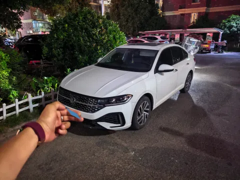 2023 VOLKSWAGEN LAVIDA,autocango,china used car exporter,china ev exporter,chinese used car exporter,chinese used ev exporter