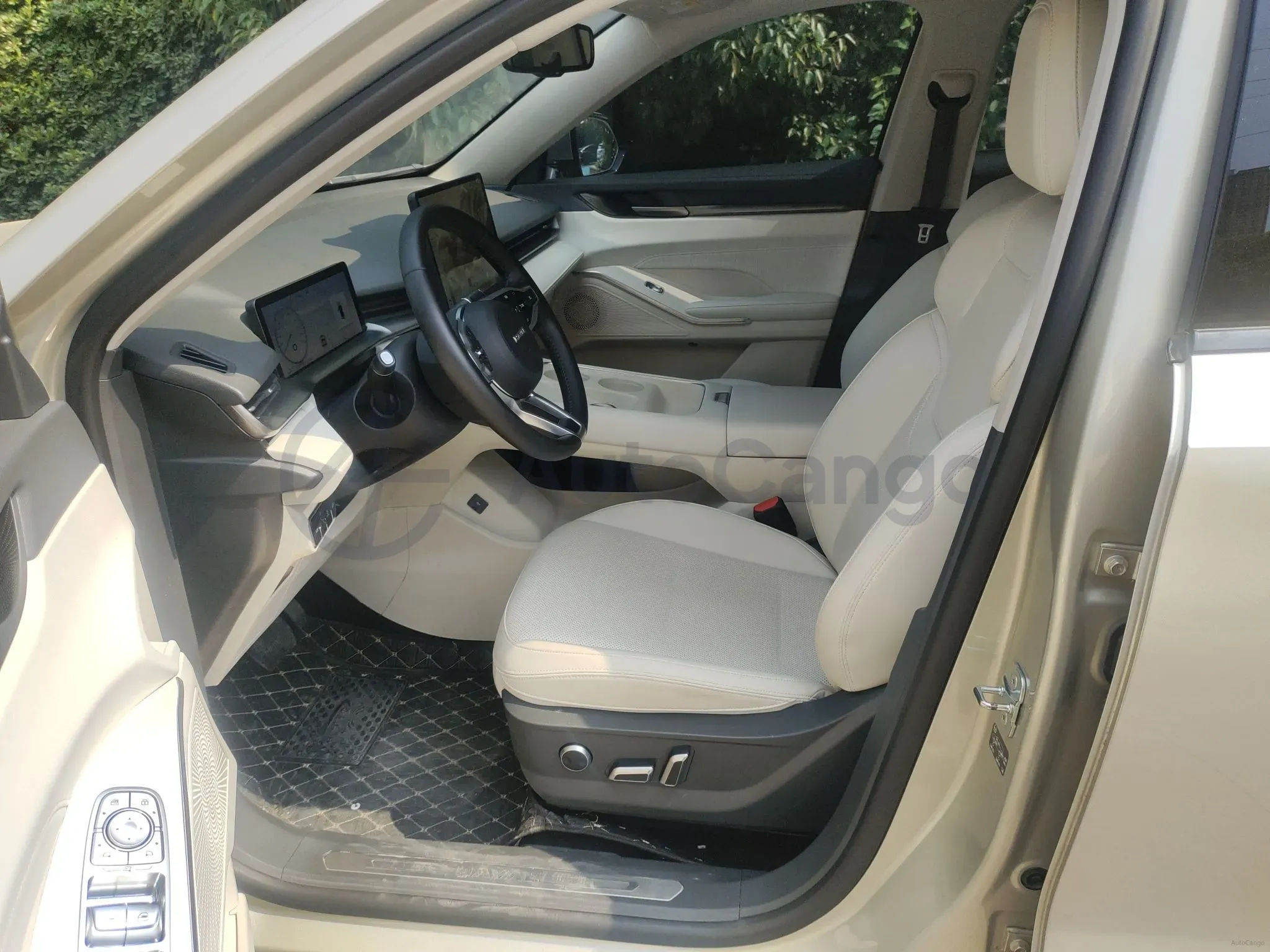 2024 Haval H6 1.5T 184HP L4 7DCT,autocango,china used car exporter,china ev exporter,chinese used car exporter,chinese used ev exporter