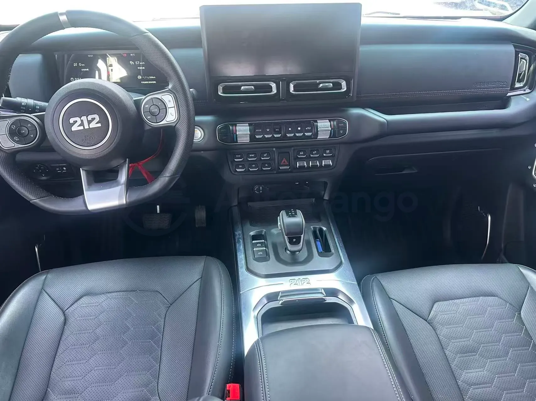 2024 212 212 T01 2.0T 252HP L4 8AT,autocango,china used car exporter,china ev exporter,chinese used car exporter,chinese used ev exporter