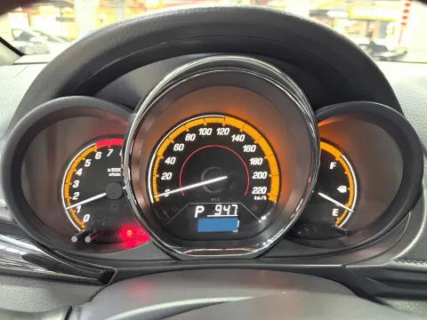 2022 Toyota Yaris L 1.5L 112HP L4 CVT